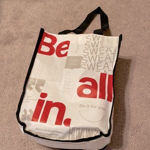 lululemon tote